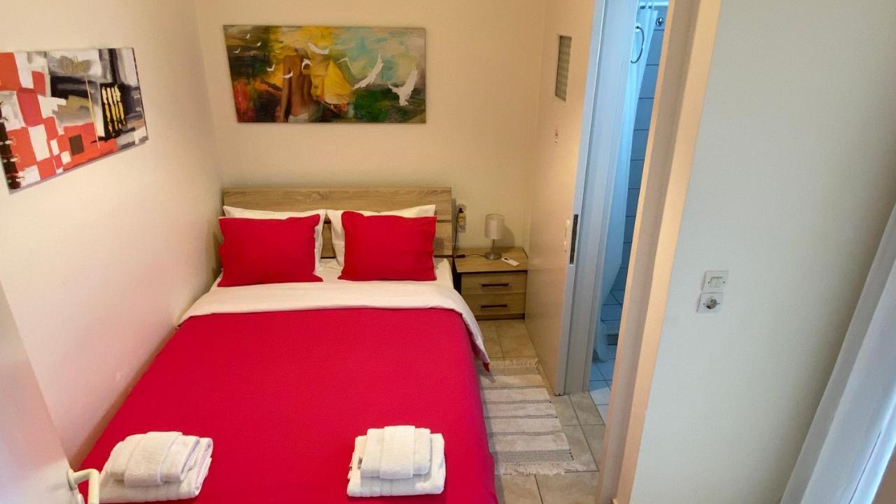 Patras Port Apartment Екстер'єр фото
