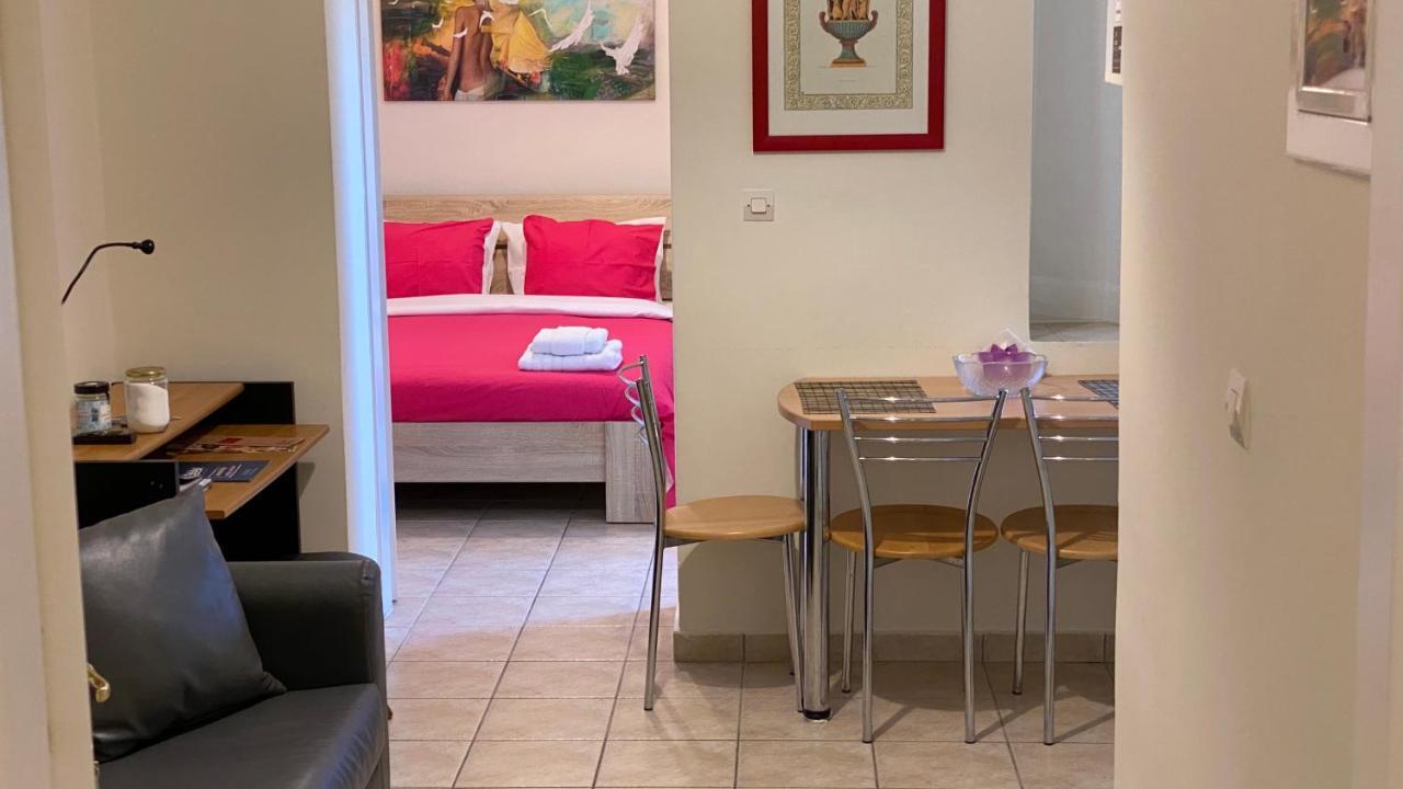 Patras Port Apartment Екстер'єр фото