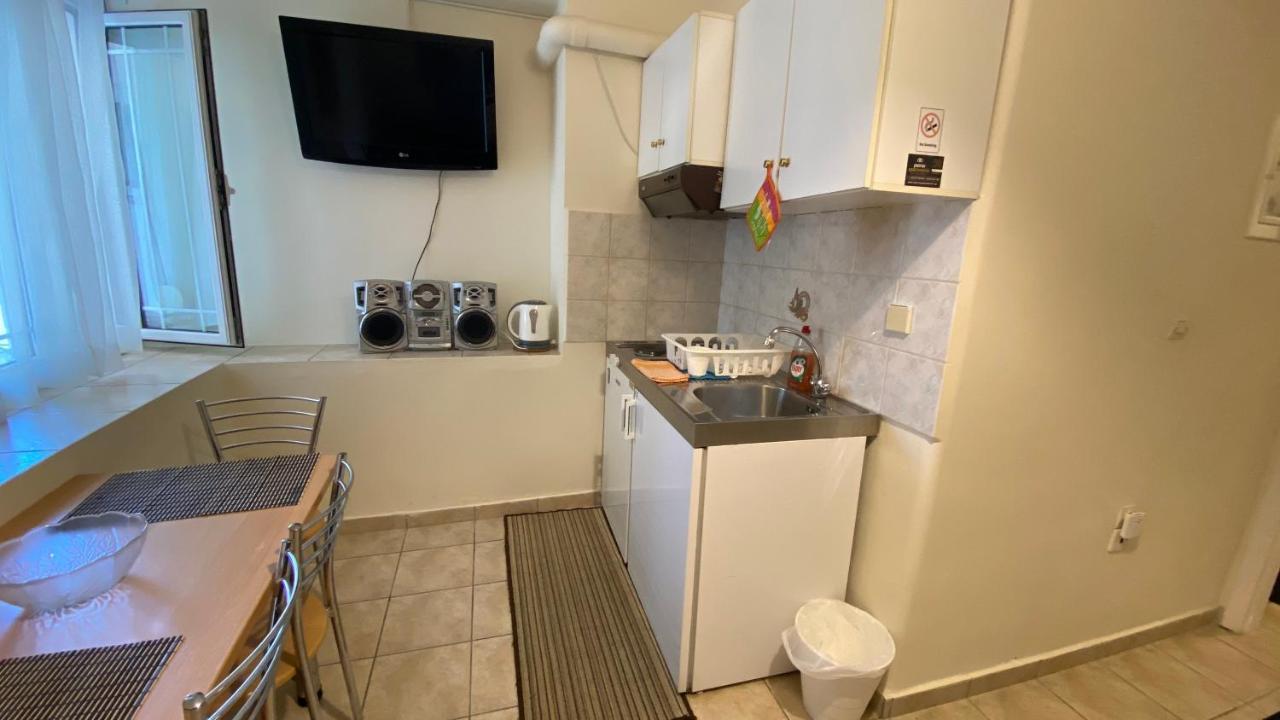 Patras Port Apartment Екстер'єр фото
