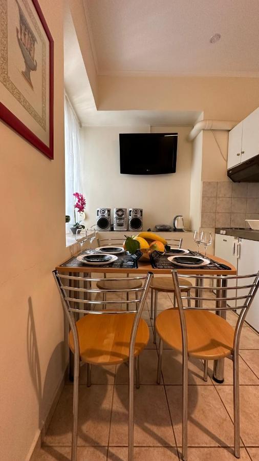 Patras Port Apartment Екстер'єр фото