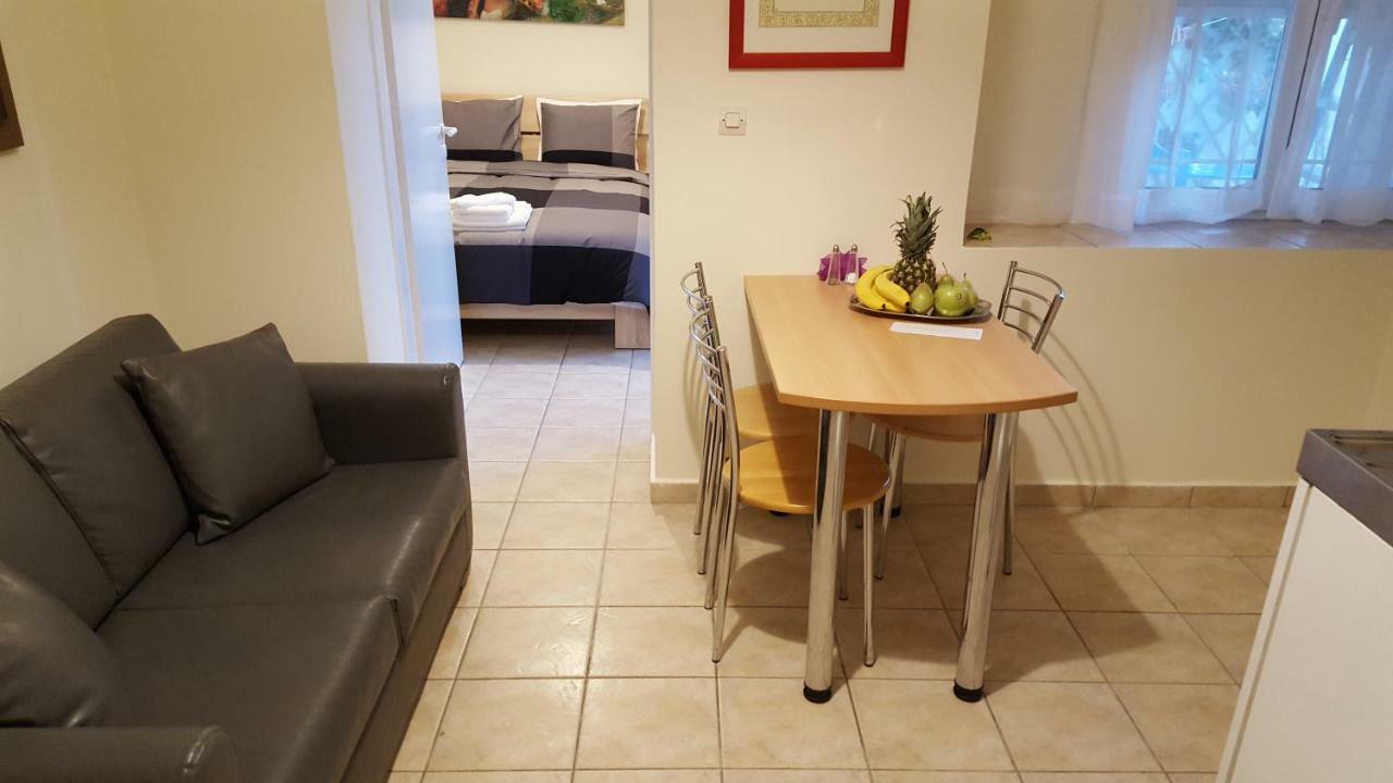 Patras Port Apartment Екстер'єр фото